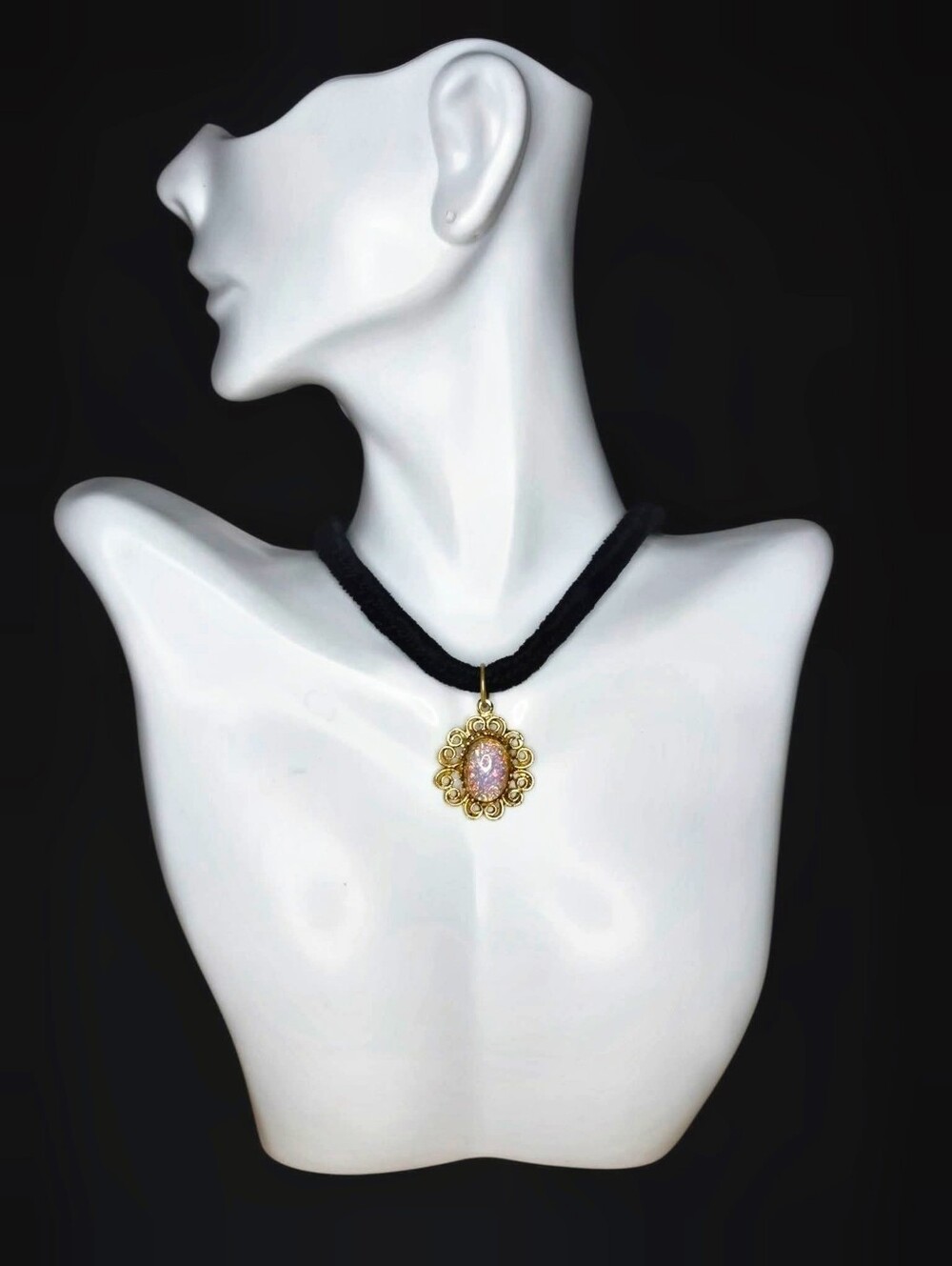 Vintage Victorian Revival Dragon’s Breath Glass Velvet Choker